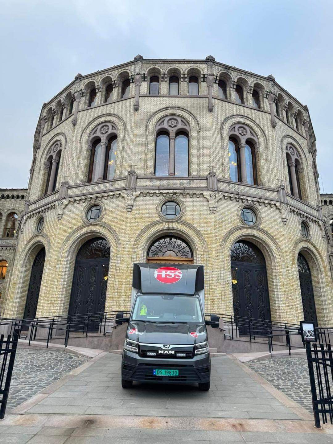 Ekspressbiler med stort volum til gods.
